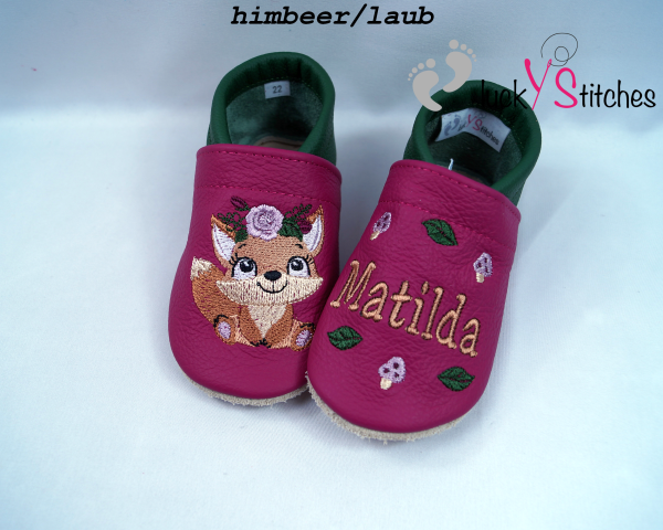 Lederpuschen Fuchs mit Blumenschmuck